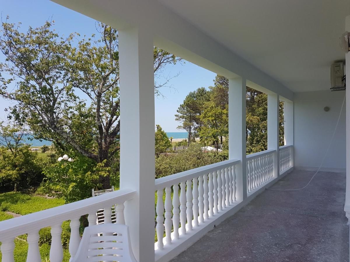 Дома для отпуска Bobokvati Beach Holiday Home Кобулети