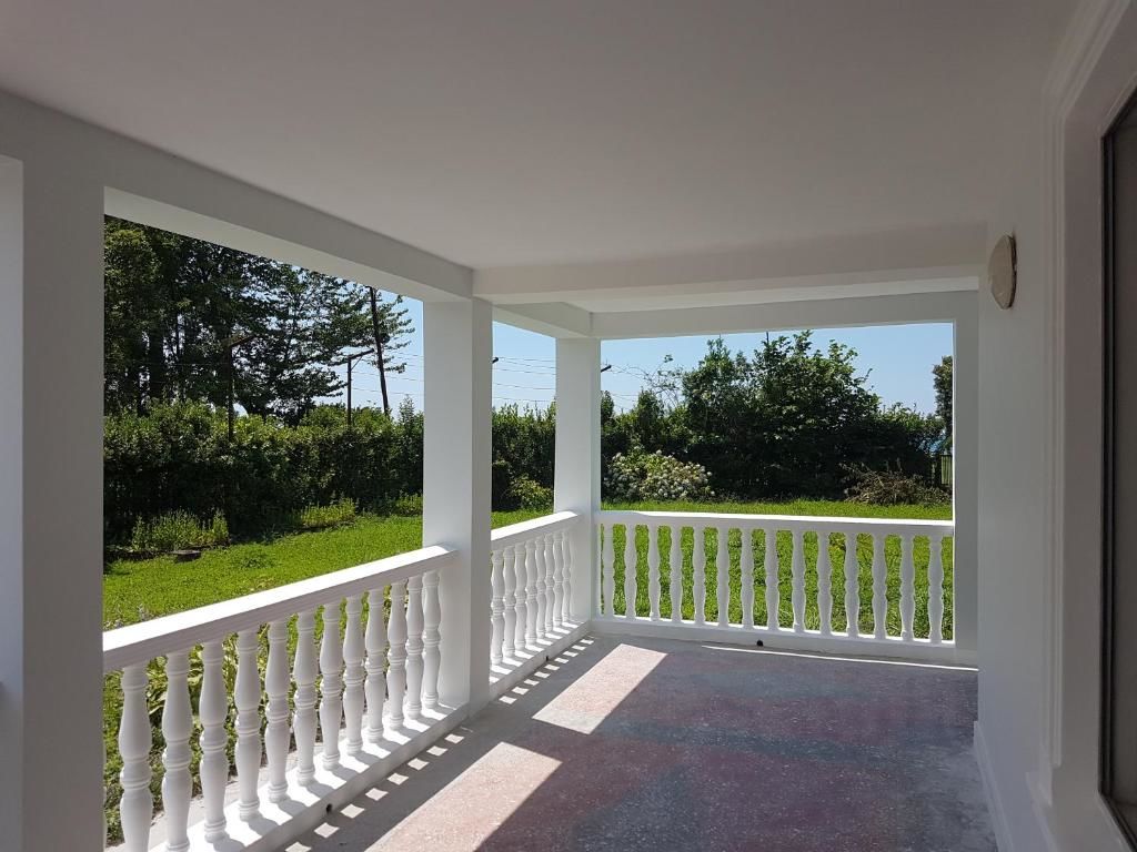 Дома для отпуска Bobokvati Beach Holiday Home Кобулети